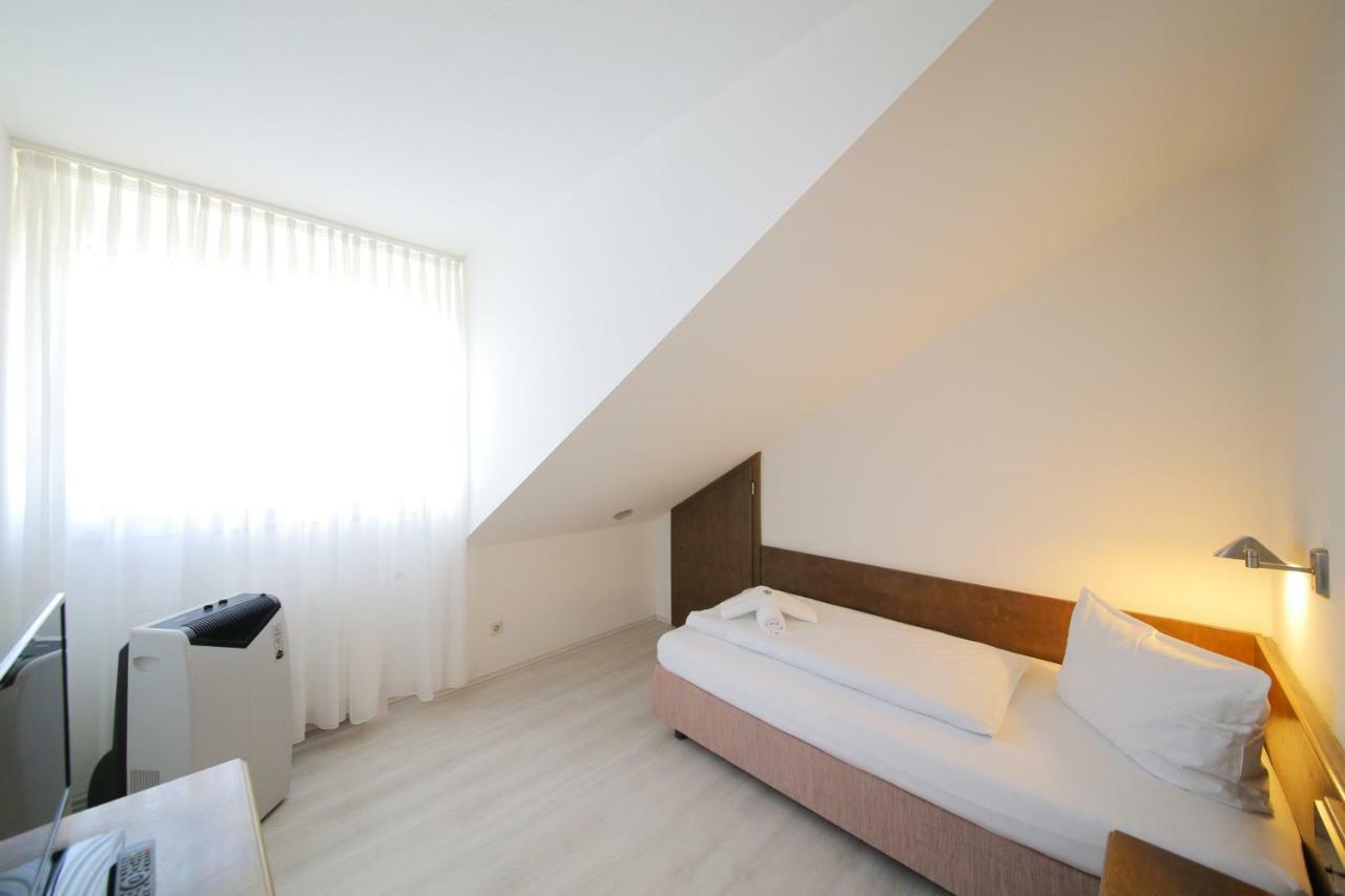 Hotel Kick Rauenberg  Экстерьер фото