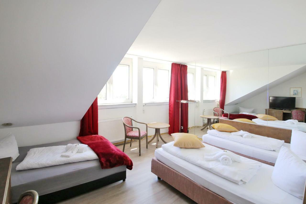 Hotel Kick Rauenberg  Экстерьер фото