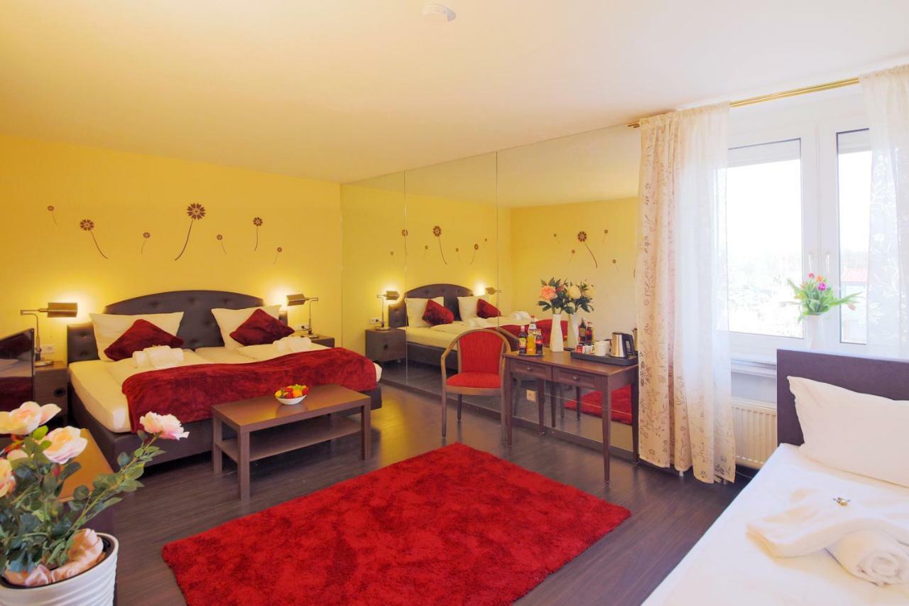 Hotel Kick Rauenberg  Экстерьер фото